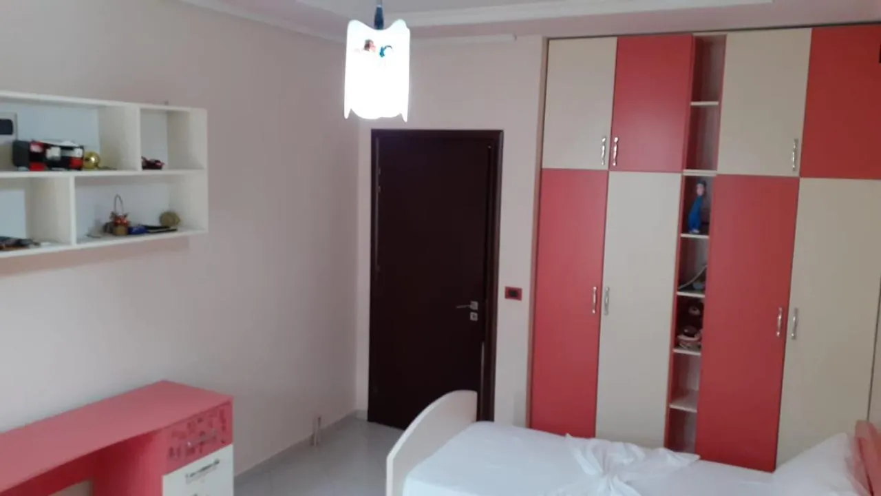 Salo Guesthouse Гирокастра